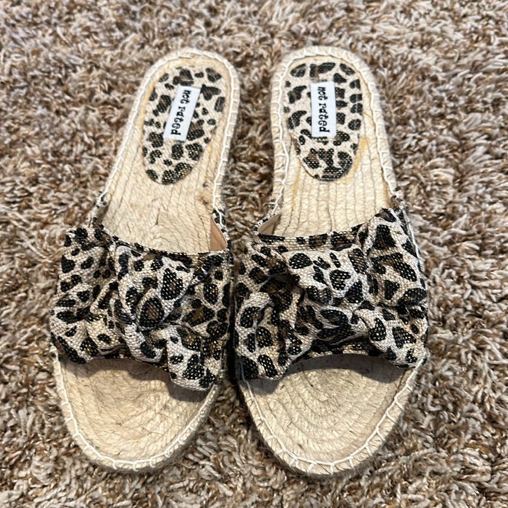Not rated sandals